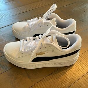 Like new Puma sneakers! Worn once!